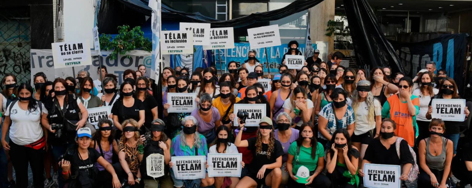 Workers at Télam mobilise as the Argentine government plans to shut down the state news agency [SomosTelam.com.ar].