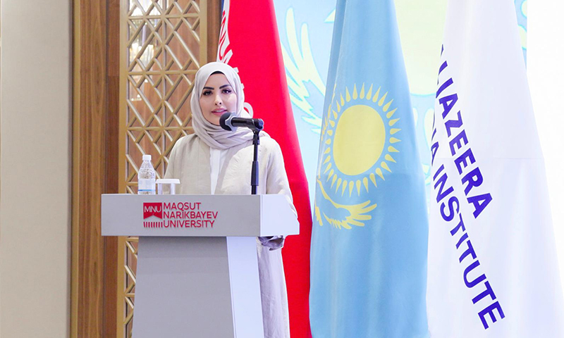 جانب من كلمة السيدة إيمان العامري مديرة المعهد