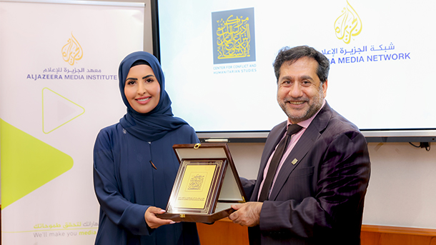 exchange of commemorative plaques