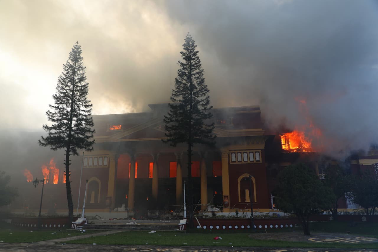 Nepal's Parliament set on fire by Gen Z protesters. Sep 2025 (photo credit: Barsha Shah, Nepali journalist)