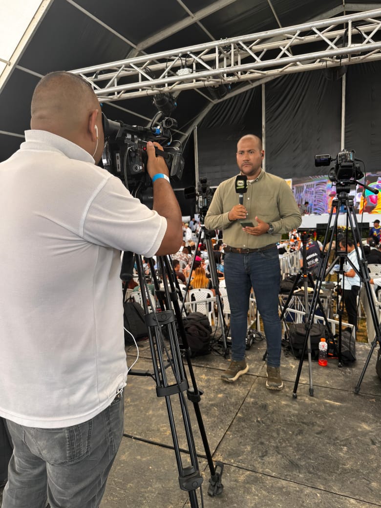 الصحفي سمير كاستيو